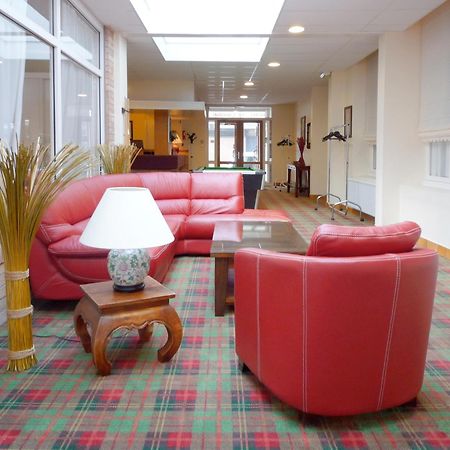 Hotel & Restaurant Le Cardinal Poix-de-Picardie Εξωτερικό φωτογραφία