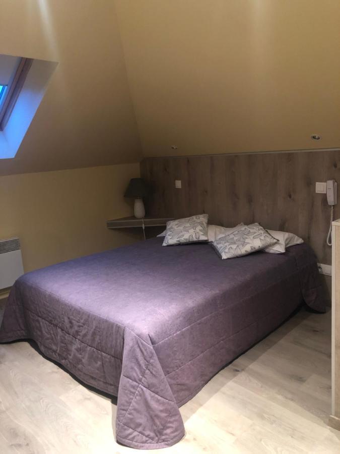 Hotel & Restaurant Le Cardinal Poix-de-Picardie Εξωτερικό φωτογραφία