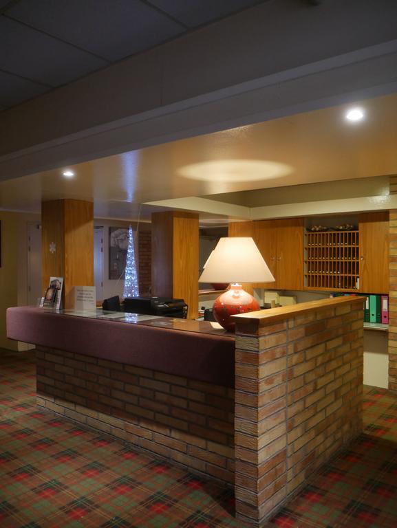 Hotel & Restaurant Le Cardinal Poix-de-Picardie Εξωτερικό φωτογραφία