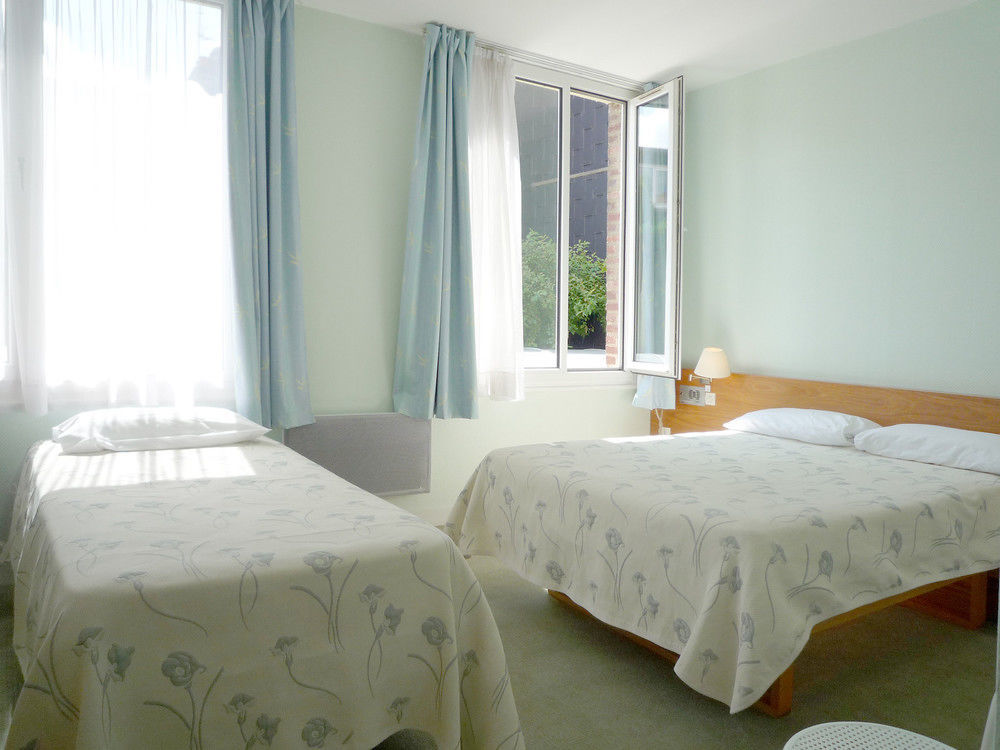Hotel & Restaurant Le Cardinal Poix-de-Picardie Εξωτερικό φωτογραφία